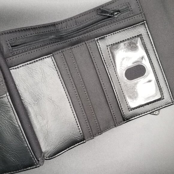 Nine & Co. - Snap Wallet - NWOT - Picture 6 of 8